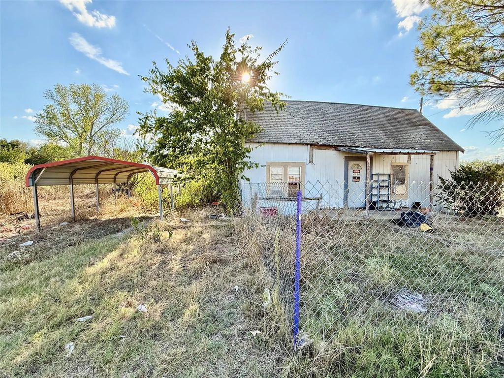211 Cherry Street, Millsap