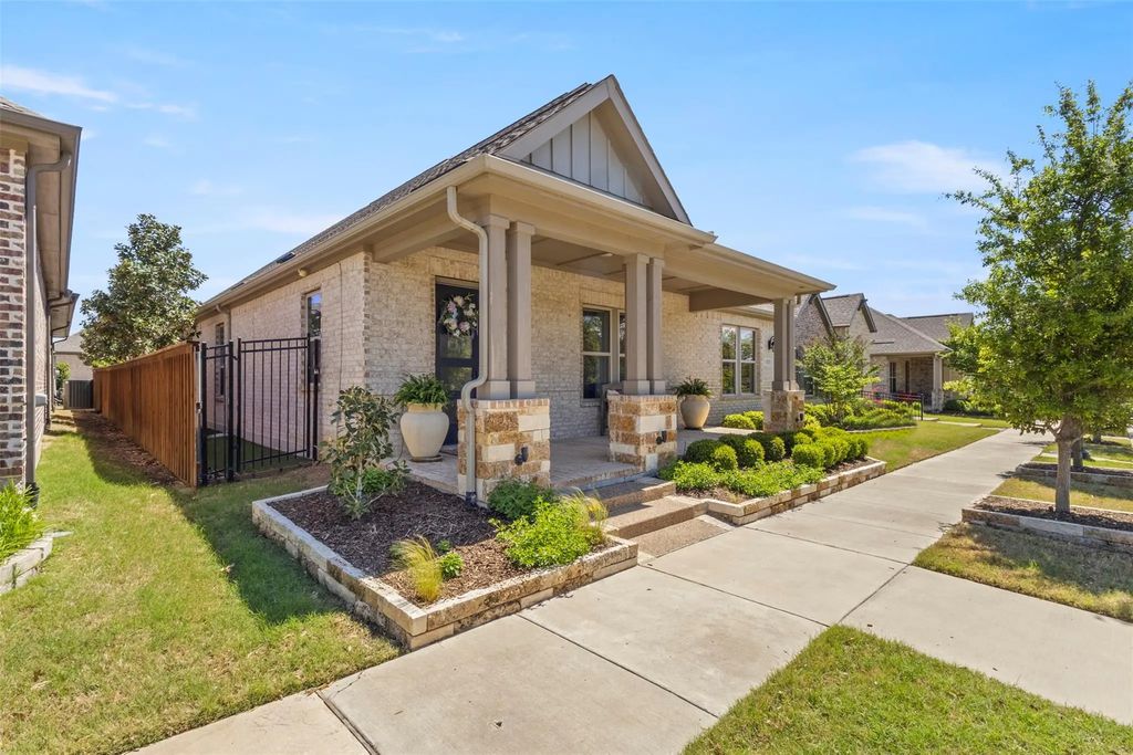 4825 Beaver Creek Drive, Arlington