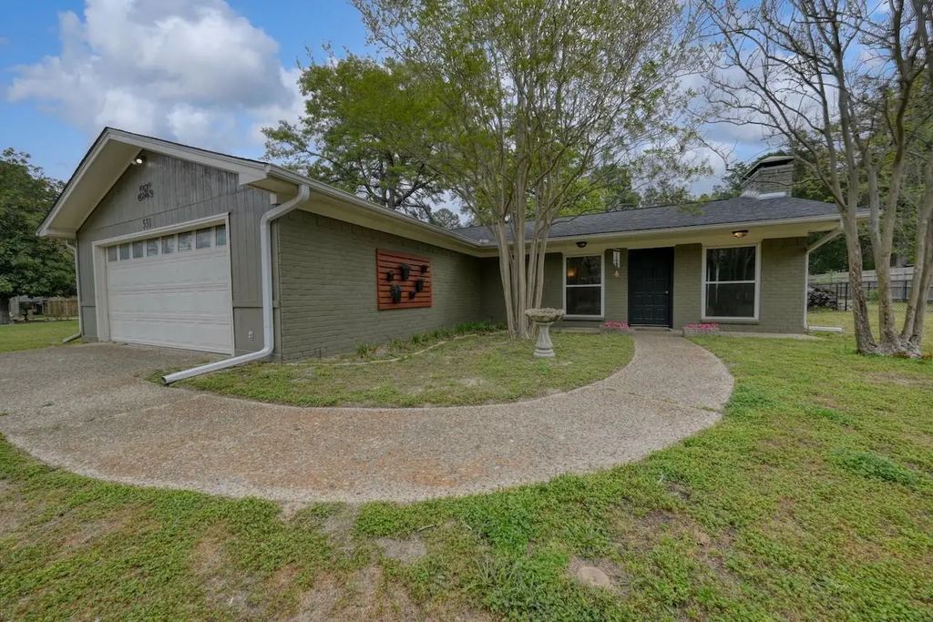 531 Dogwood Lane, Hideaway