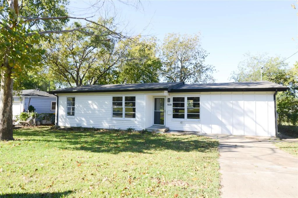 920 S Austin Street, Sherman
