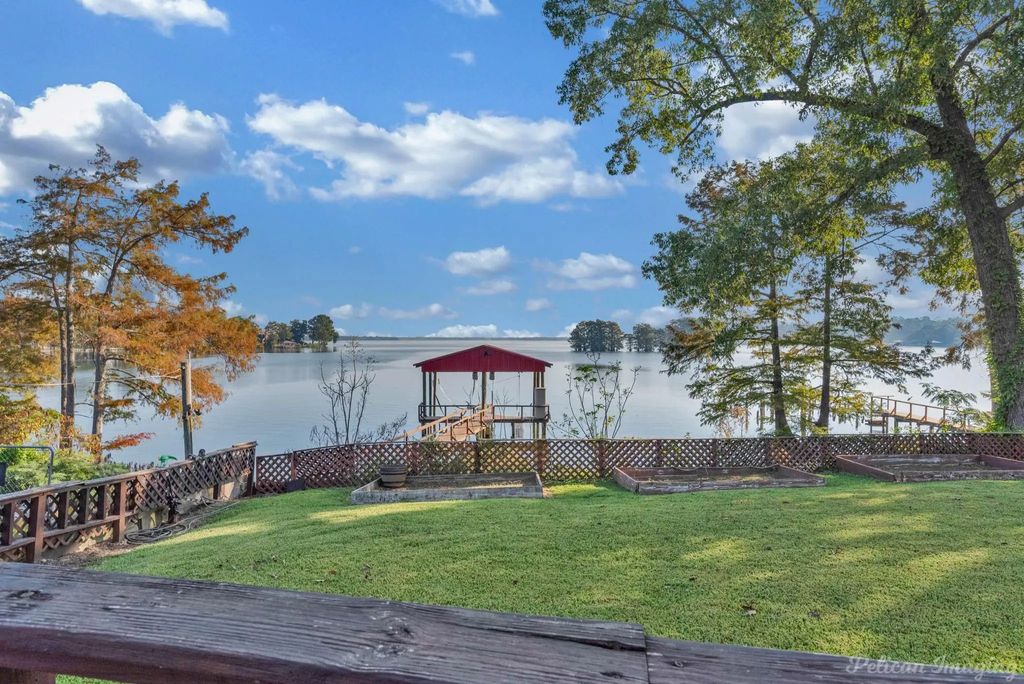 7206 S Lakeshore Drive, Shreveport