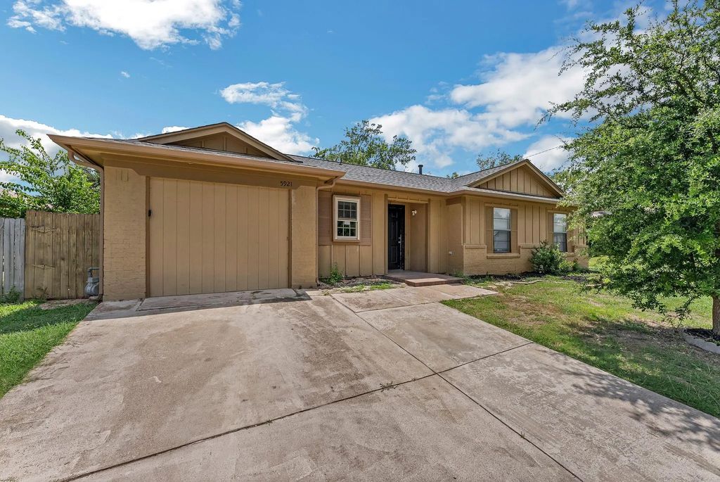 5921 Sea Breeze Lane, Fort Worth