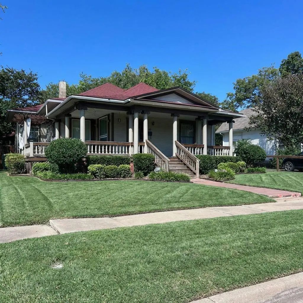 112 N Grand Avenue, Sherman