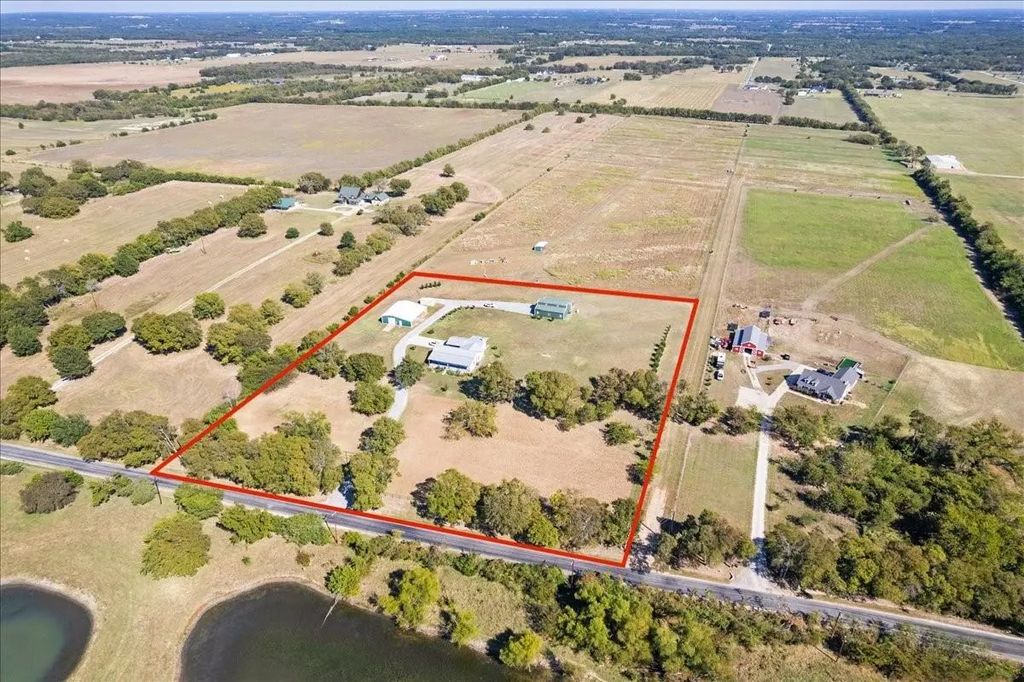 3050 Wolf Front Road, Van Alstyne