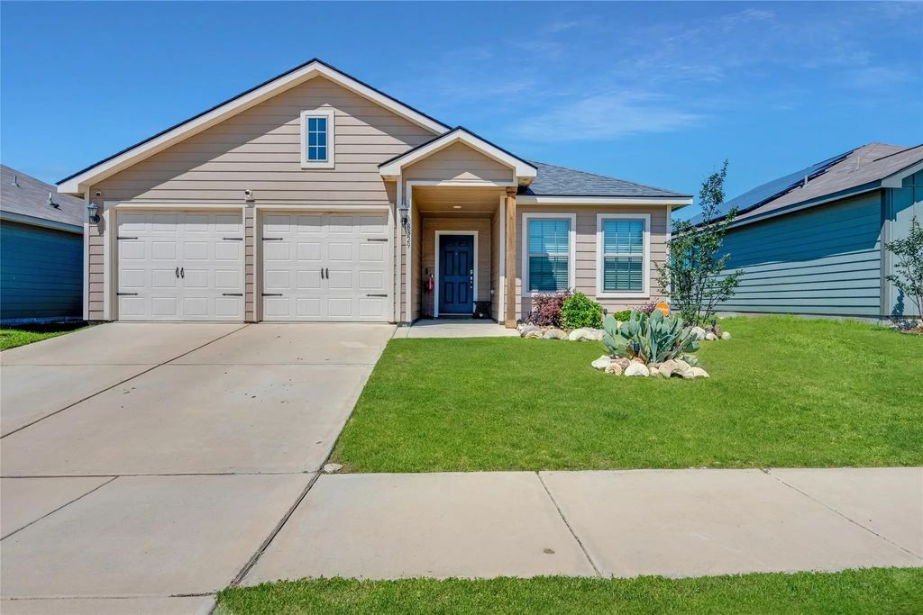 8329 Steel Dust Drive, Fort Worth