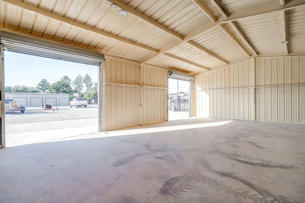 410 N Broadway Street A, Joshua