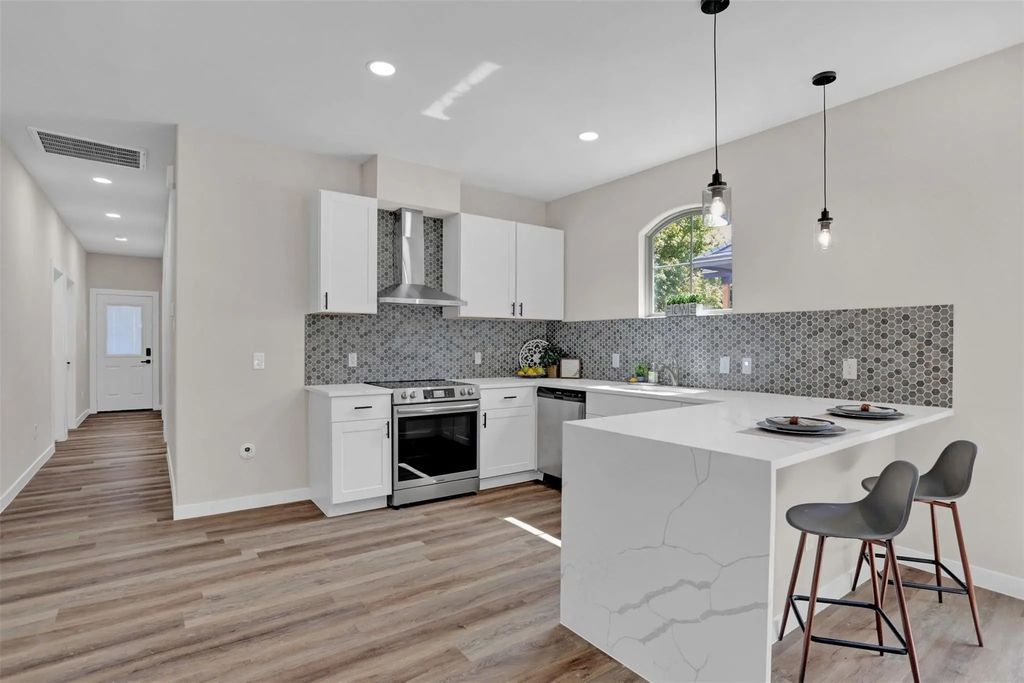 705 E Hanna Street, Denison