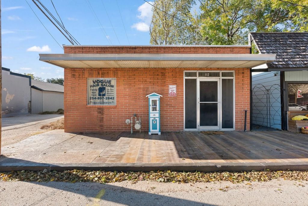 112 Barnard Street, Glen Rose
