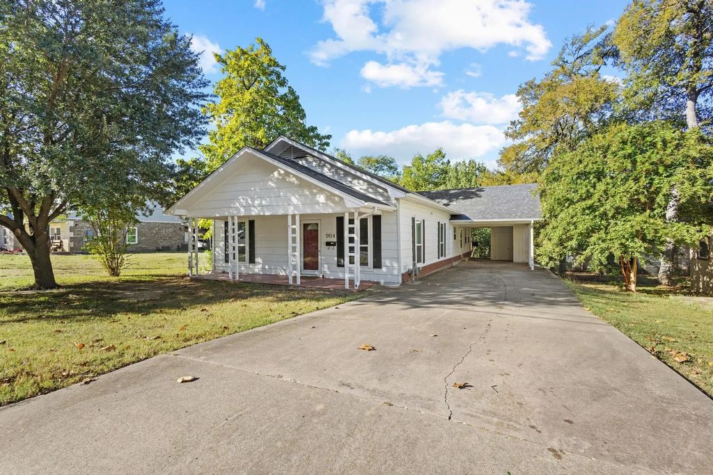 904 S Gribble Street, Sherman