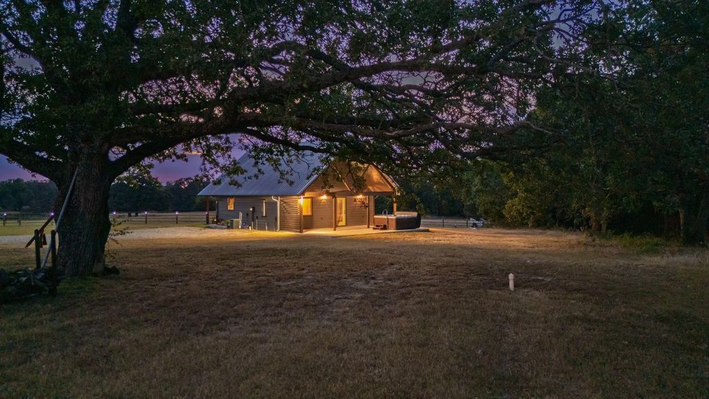 448 County Road 4581, Sulphur Springs