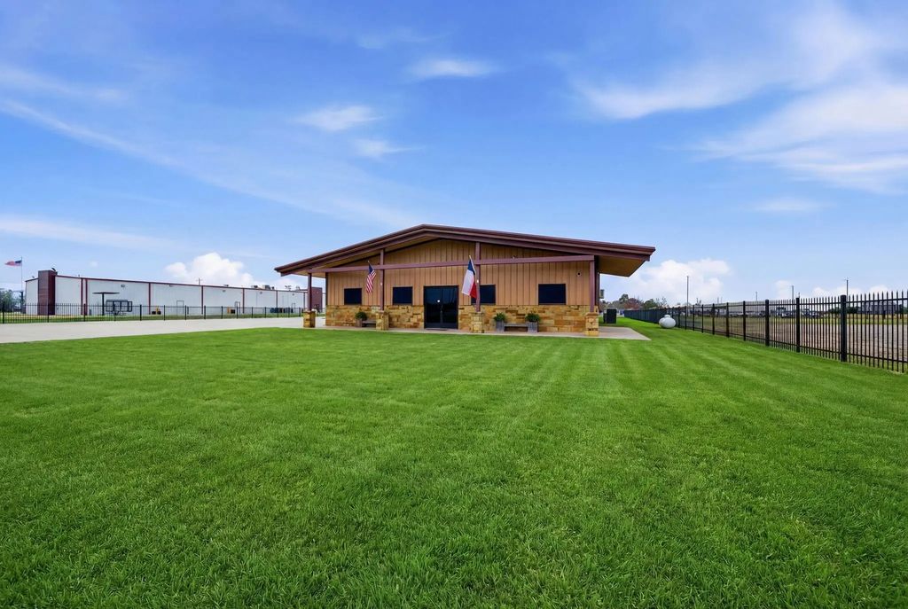 4626 County Road 2200, Greenville