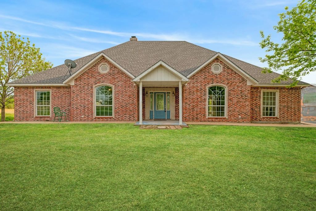 6559 Fm 2068, Commerce