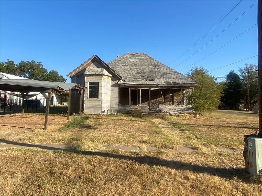 800 S 1st Street, Haskell