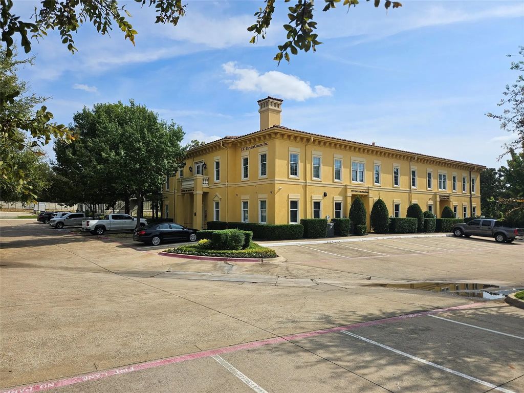 2304 W Interstate 20 220, Arlington