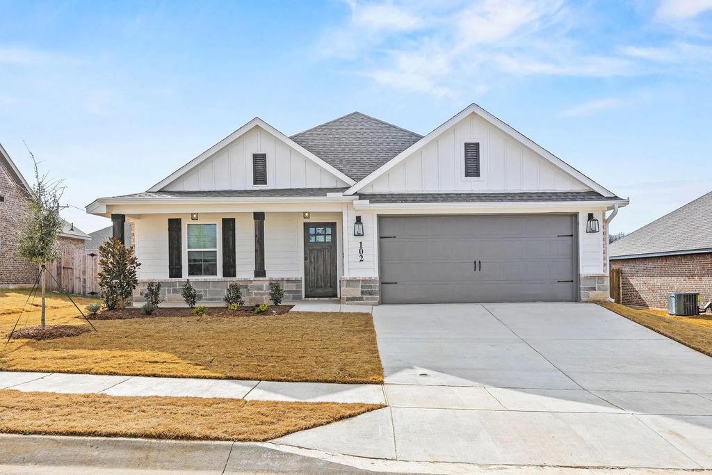 102 Maverick Trail, Valley View