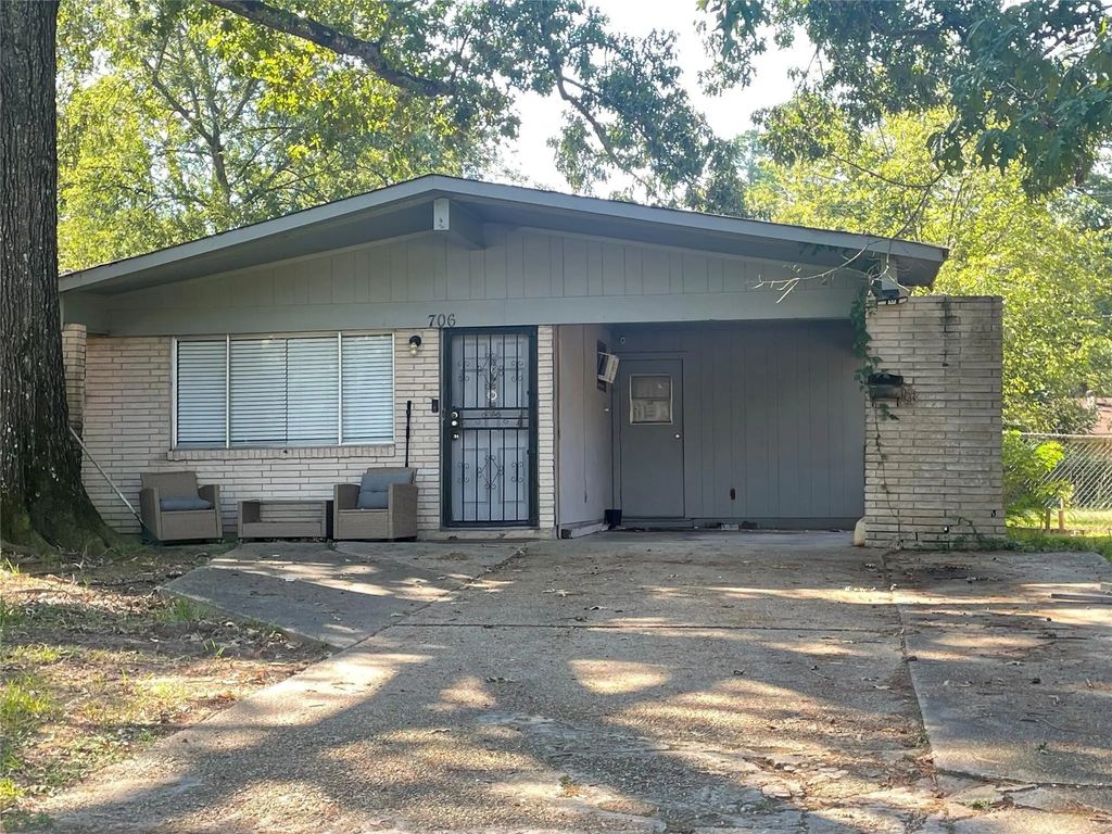 706 Damaka Drive, Shreveport