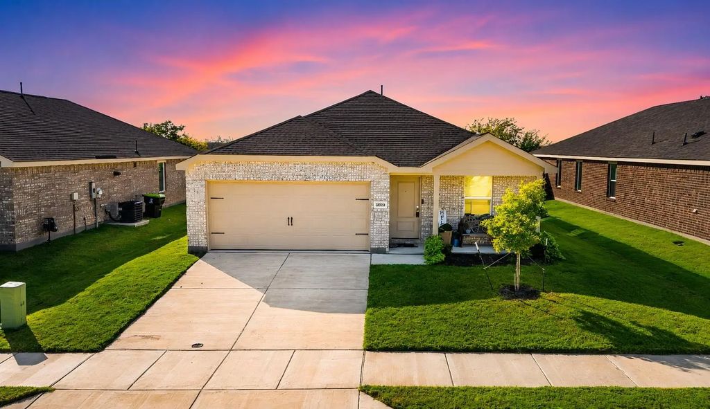 14128 Golden Bridge Drive, Pilot Point