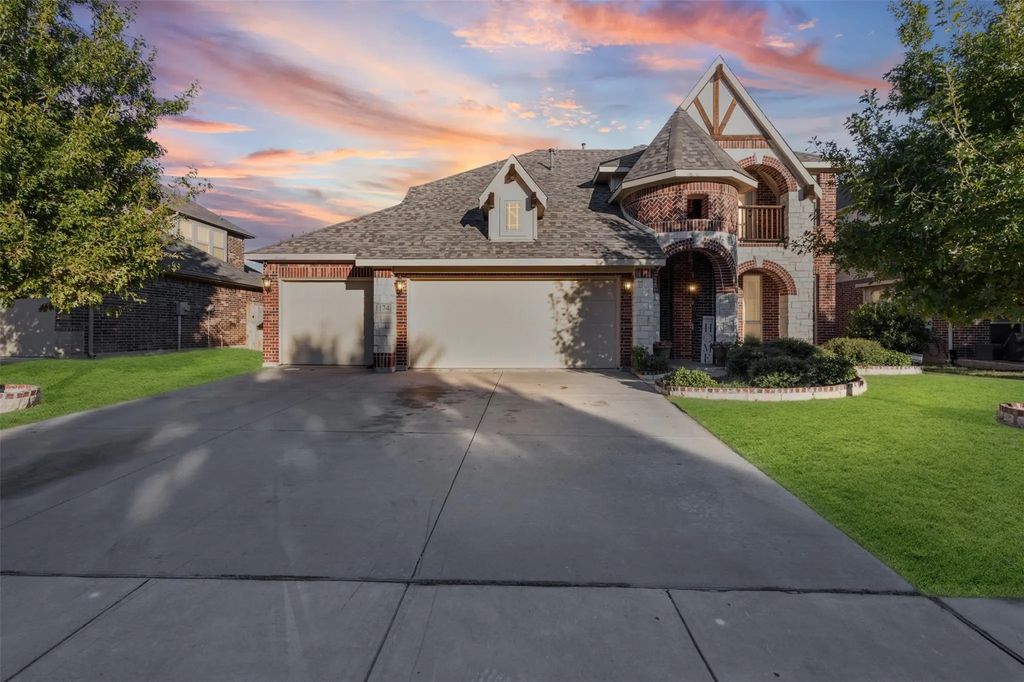 1174 Spring Cress Drive, Burleson