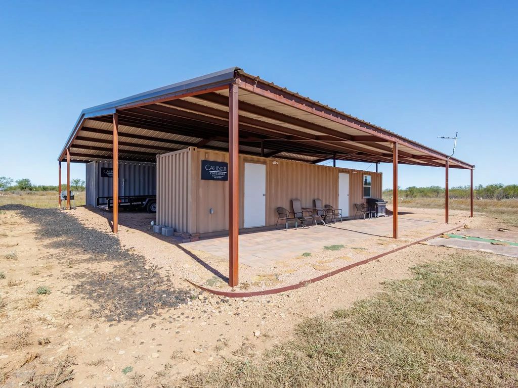 837 County Road 346, Coleman