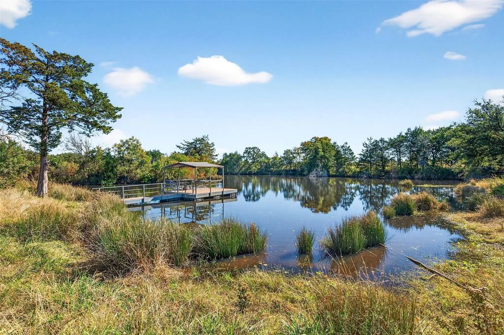 912 Bewley Road, Whitesboro