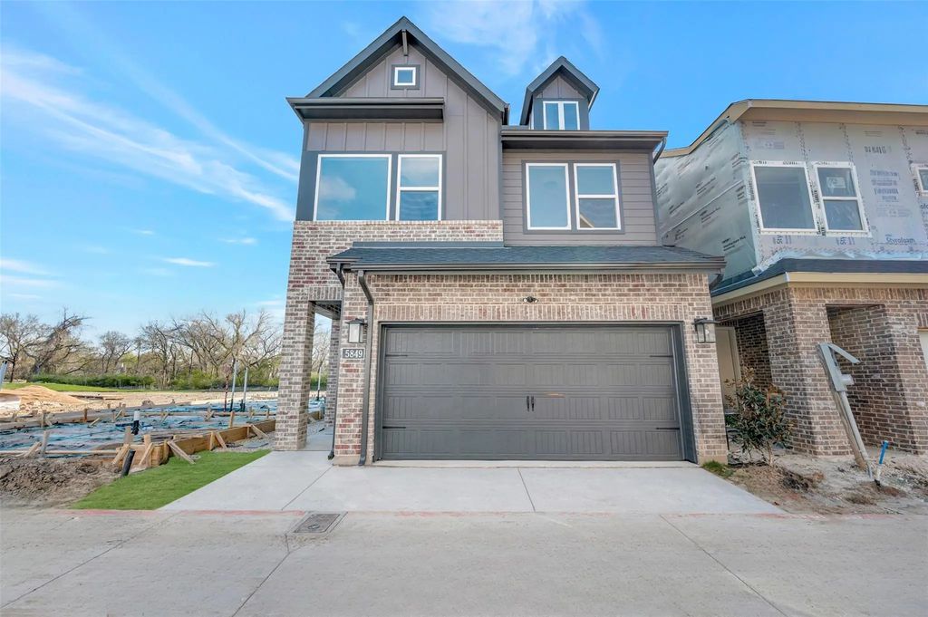 5849 Water Bridge Lane, Fort Worth