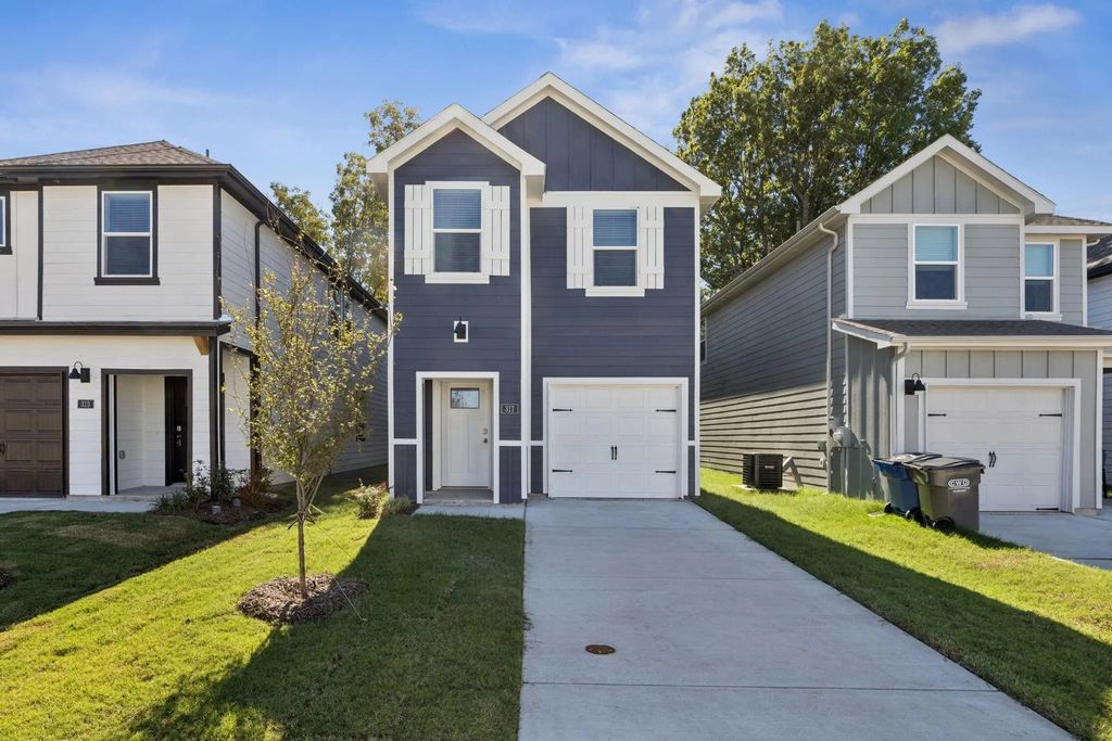 317 Clematis Street, Princeton