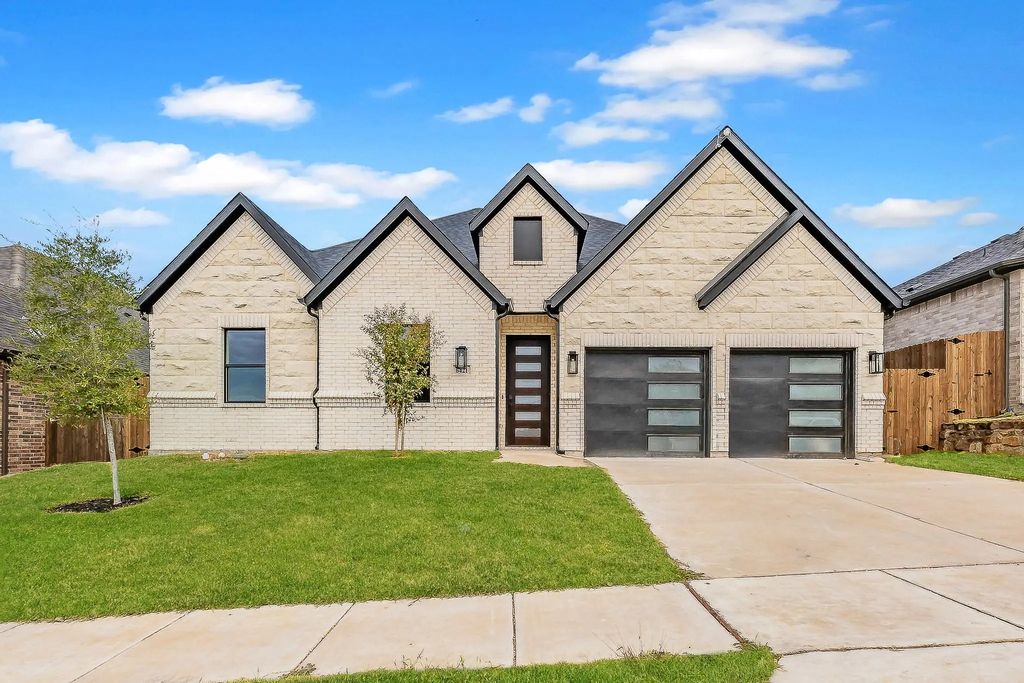 6421 St  George Court, North Richland Hills
