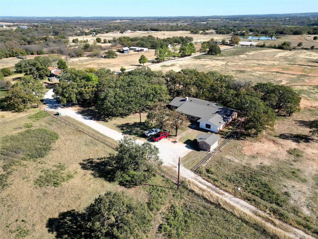 2012 Cuba Road, Bridgeport