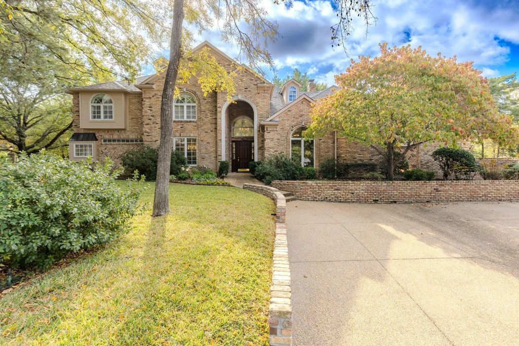 1 Willow Ridge Road, Greenville