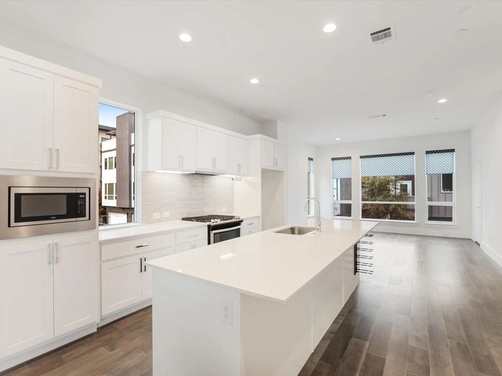 1771 Mccoy Street 305, Dallas