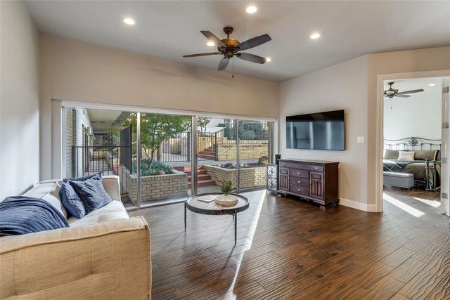 6211 W Northwest Highway G115, Dallas