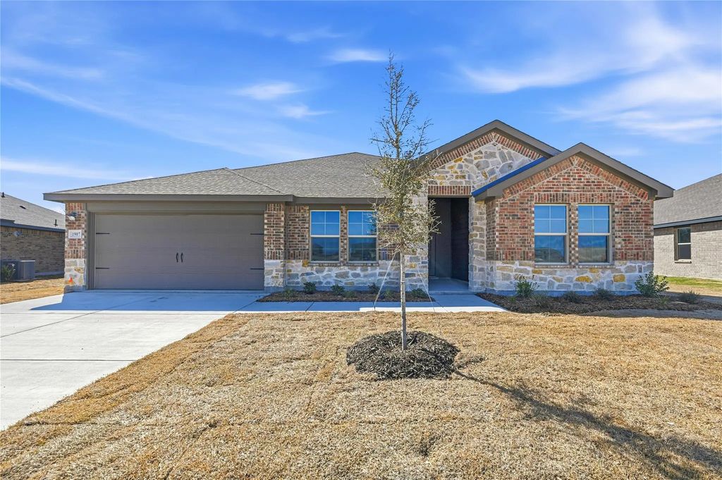 1907 Reveille Way, Terrell