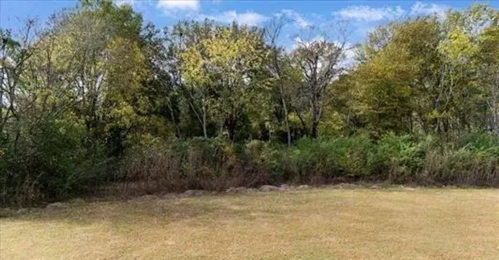 511 Baker Street, Lindale