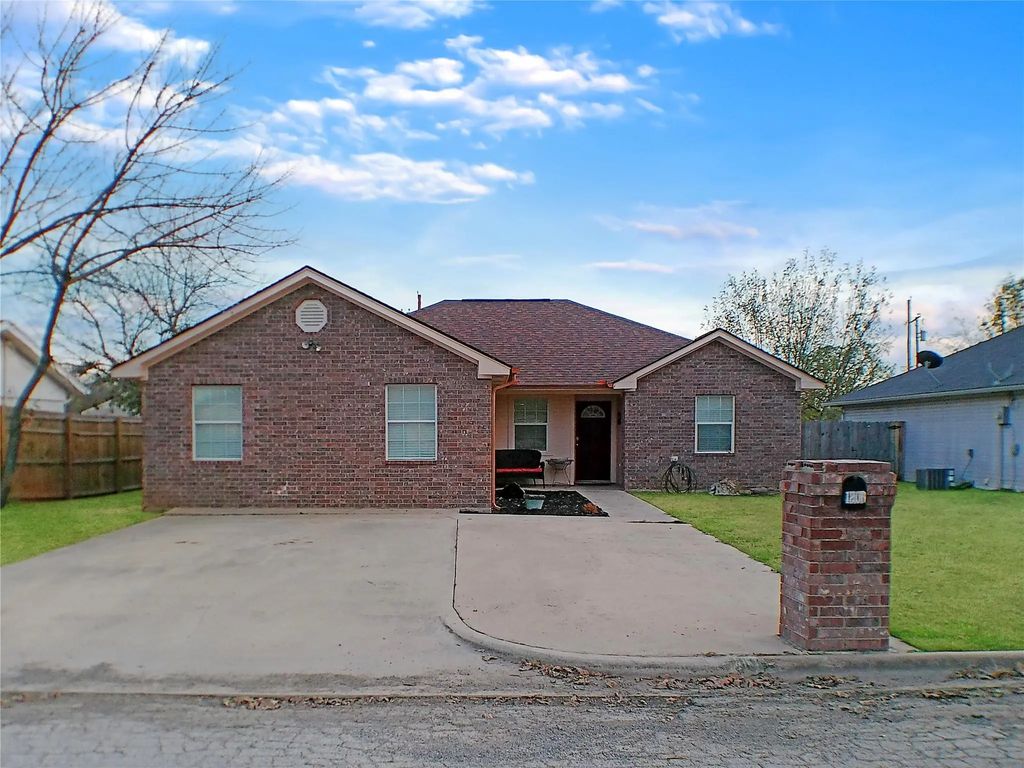 1806 Se 15th Street, Mineral Wells