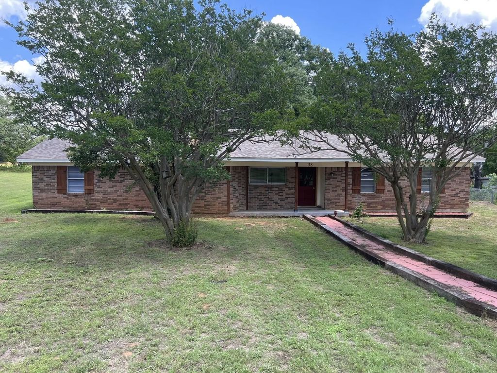 38 Valley View Circle, Denison