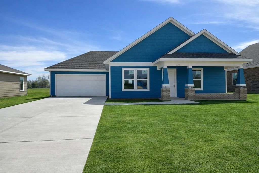 604 Crockett Drive, Cleburne