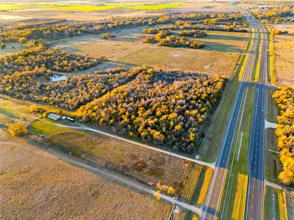 14+/- Commercial Hwy 6 Highway, Reagan