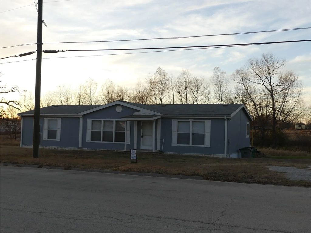 422 Hutchinson Street, Bowie