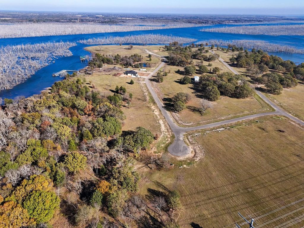 245 Shoreline Drive, Dodd City