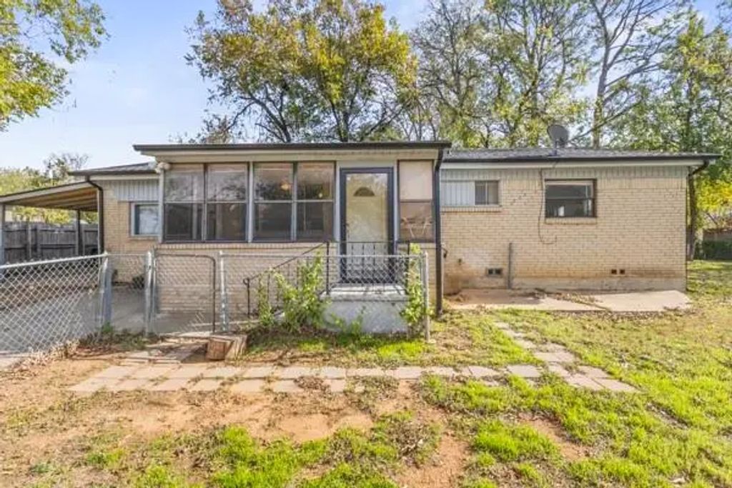 107 S Sheppard Drive, Euless