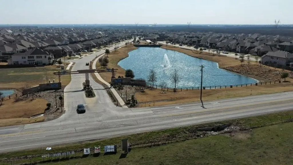 4128 Down Rush Drive, Royse City