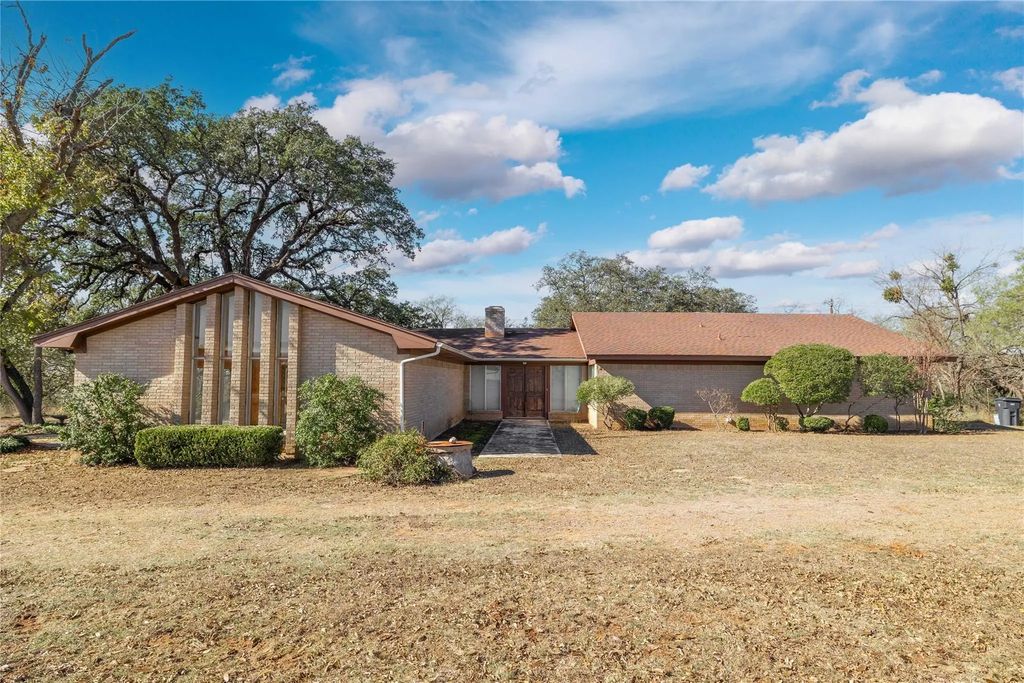 4701 County Road 337, Early