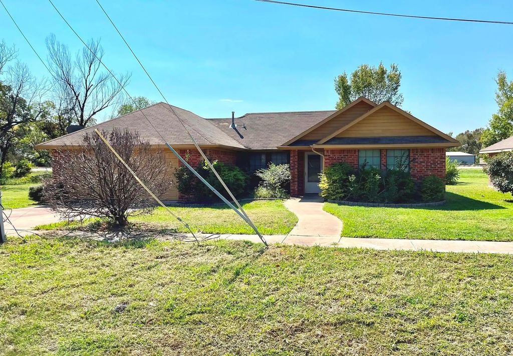 505 E Broad Street, Forney