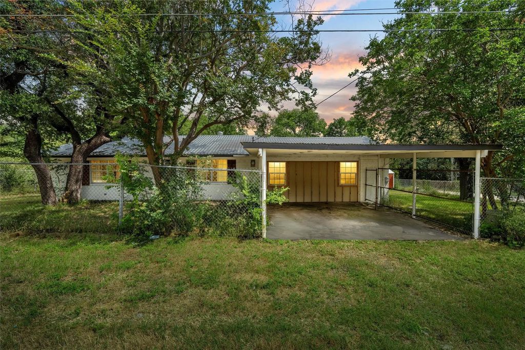 102 Creek Drive, Whitney