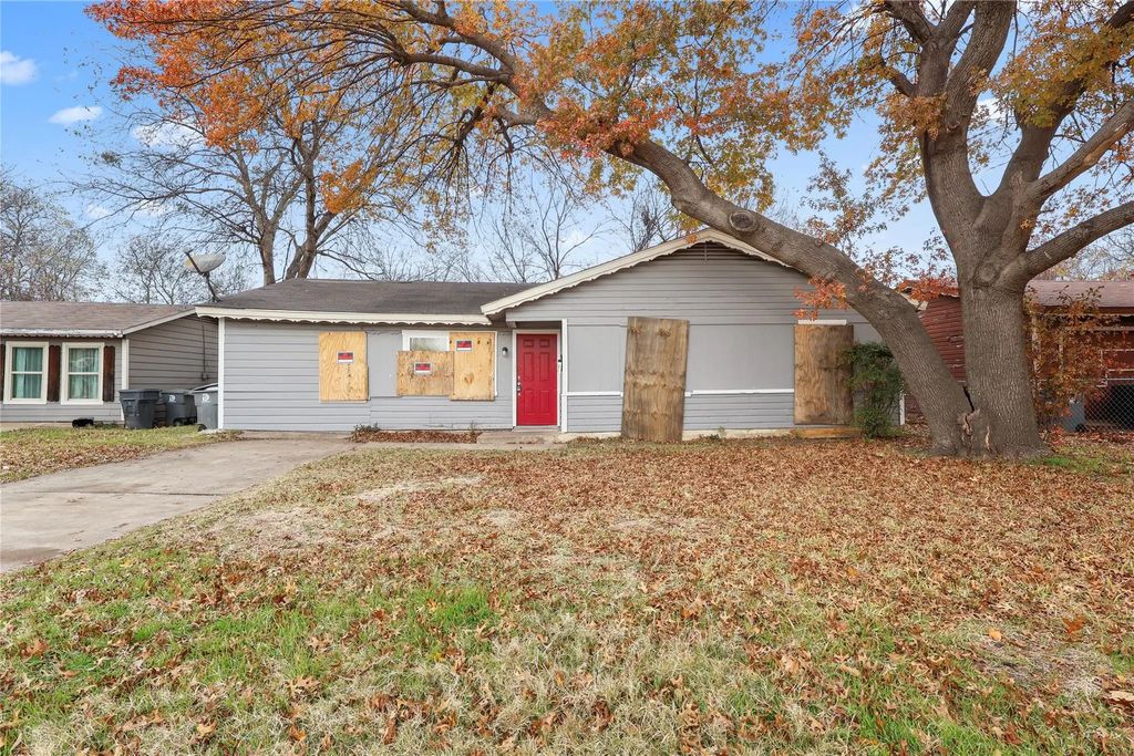 725 Emberwood Drive, Dallas
