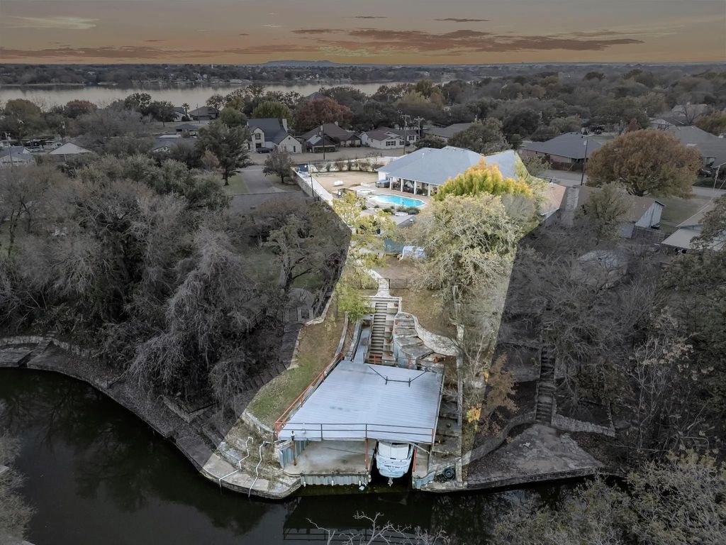 2801 Weylene Paseo, Granbury