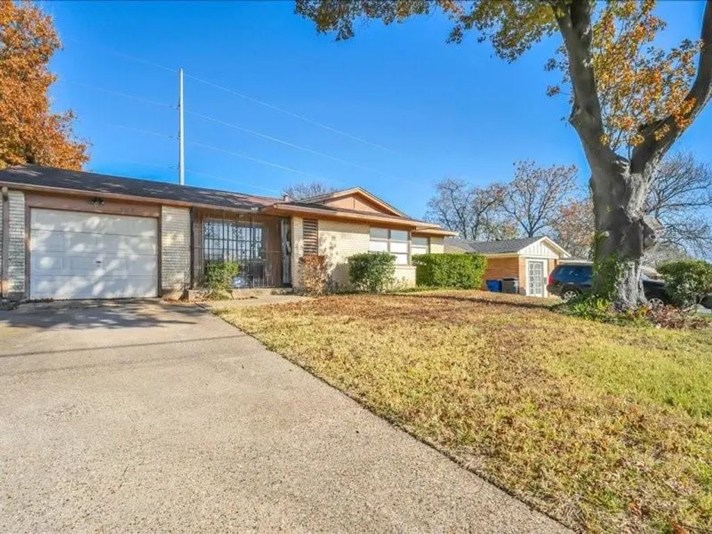 509 Bluewood Drive, Dallas