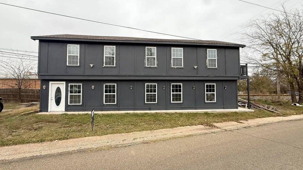 401 Hinnant Street, Sulphur Springs