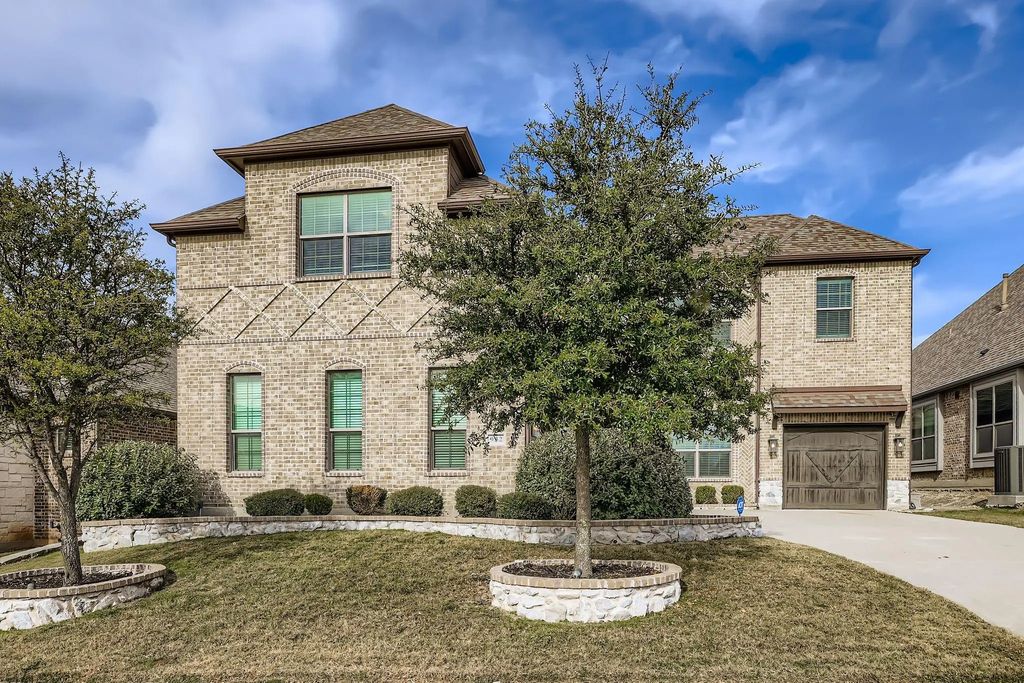 932 Hunters Creek Drive, Rockwall