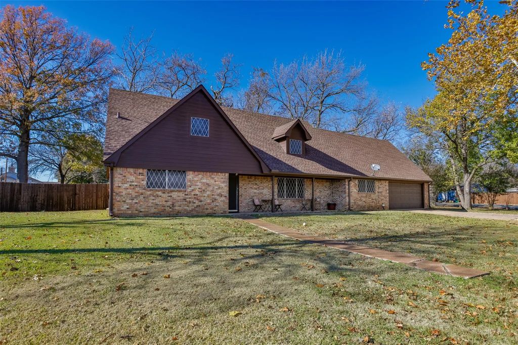 300 Thompson Street, Pottsboro